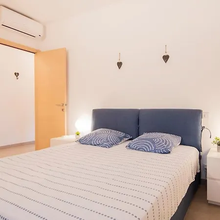 Entre & Nature - Terrasse, Clim, Parking Apartment