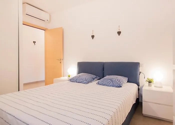 Entre & Nature - Terrasse, Clim, Parking Apartment